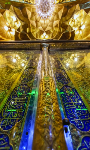 زخارف ونقوش أبواب حرم ابي الفضل العباس