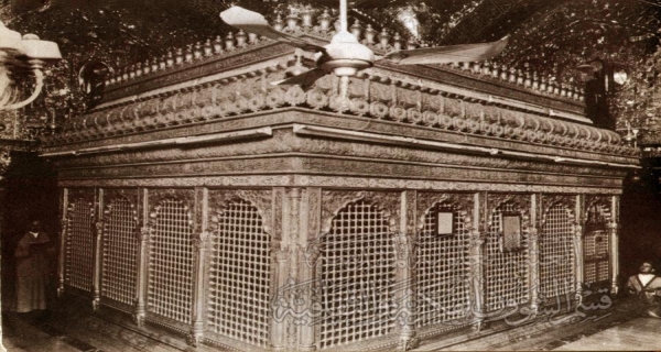 صور قديمه لمرقد الامام علي (عليه السلام )