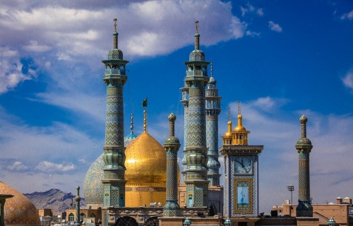 يَا فَاطِمَةُ اشْفَعِي لِي فِي الْجَنَّةِ فَإِنَّ لَكِ عِنْدَ اللَّهِ شَأْنا مِنَ الشَّأْنِ.
