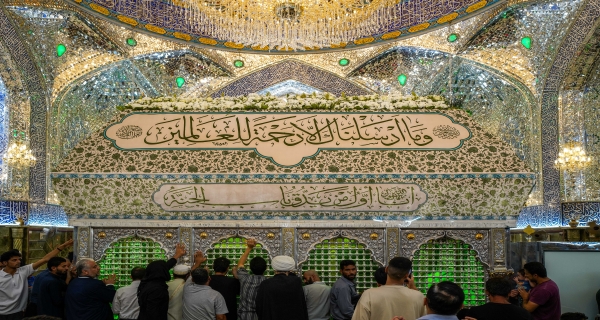 ضريح الامام علي عليه السلام