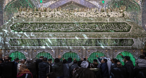 شباك ضريح الامام علي عليه السلام