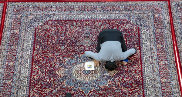 صحن المولى أبي الفضل العباس عليه السلام 