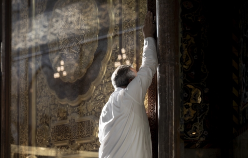 السلام عليك يا ابا الفضل العباس
