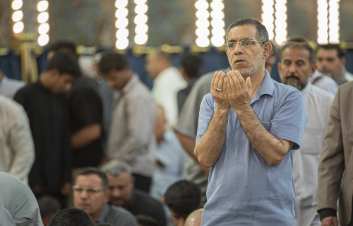 أجواء الدعاء في ليلة الجمعة عند مرقد المولى أبي الفضل العباس (ع)
