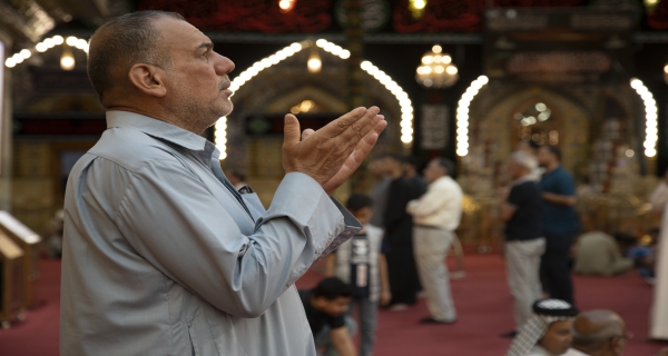 أجواء الدعاء في الصحن العباسي الشريف 