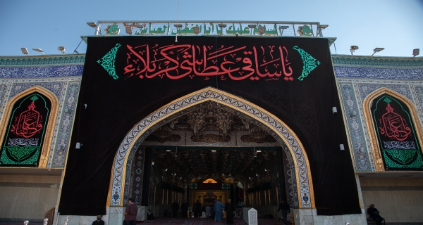 السلام عليك ياساقي عطاشى كربلاء 