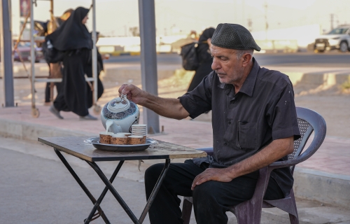 مواكب الخدمة في طريق مشاية النجف الأشرف