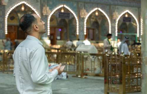 أجواء الدعاء في الصحن العباسي الشريف